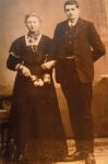 Boogert Maria Francina 11-05-1888 met echtgenoot Willem Roeloffs w.jpg